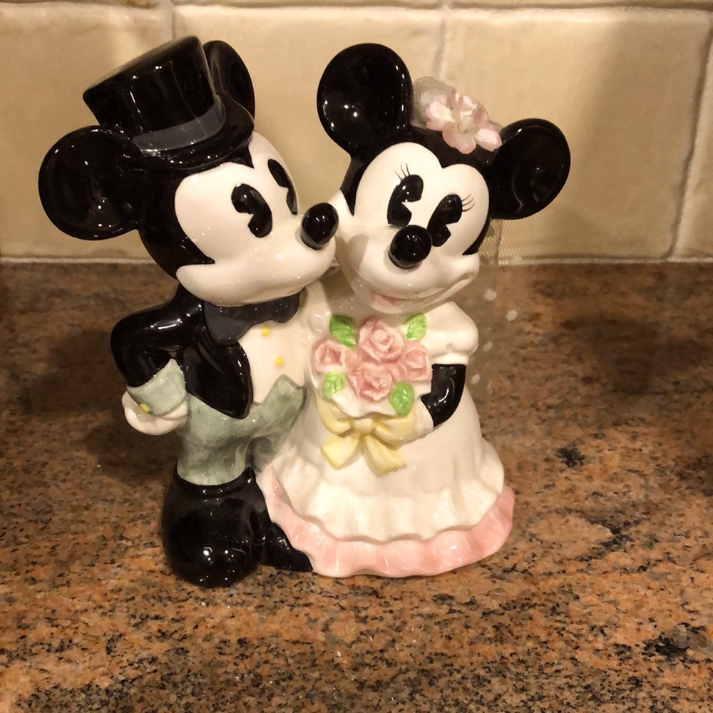Disney Mickey & Minnie Wedding